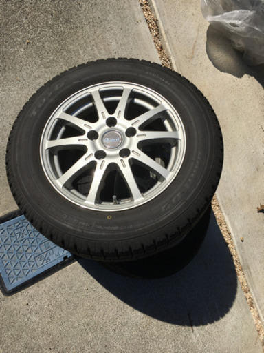 スタッドレス＆アルミホイール4本セット中古、ワンシーズンのみ使用
