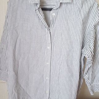 綿100％  GUクレーストライプの七分丈シャツ  （M）の画像