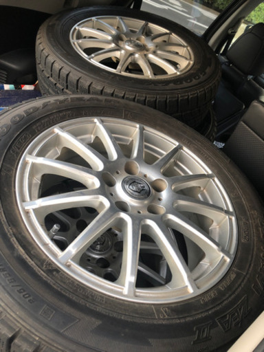 スタッドレスタイヤ　ホイール付き　タイヤチェーンセット