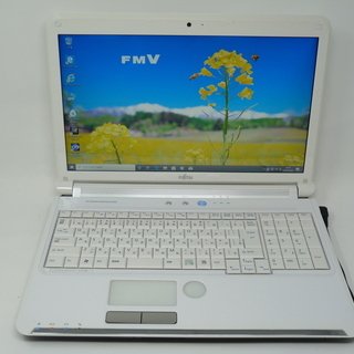 ノートパソコン Fujitsu AH56/C 新品SSD 新品バッテリー WIN10 64bit(中古)