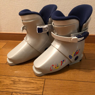 子供用スキー靴あげます。