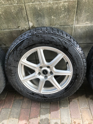 スタッドレスタイヤ225/65R17