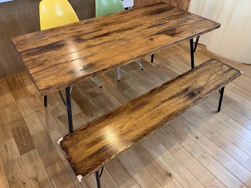 ACME Furniture アクメ　ダイニングテーブルとベンチ