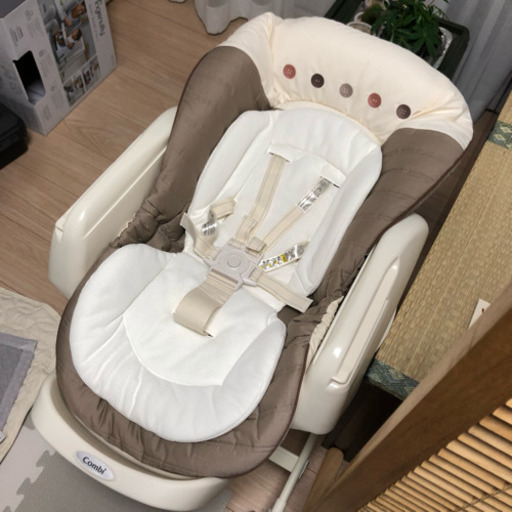 combi  ネムリラ オートスイング 1ヶ月のみ使用 バウンサー