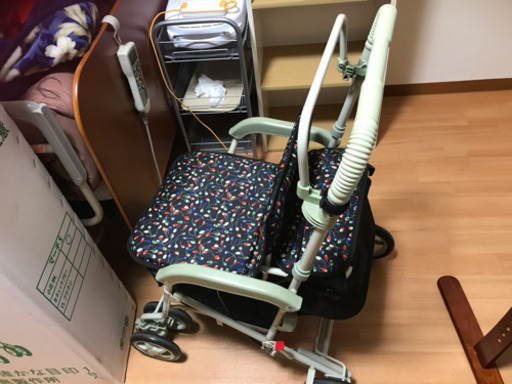 介護用 シルバーカー 花柄