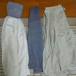 マタニティースカート3つとタイツ1つ,授乳服1つセット