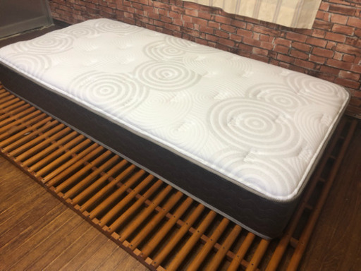 【送料無料】【美品】シーリー シングルサイズ マットレス