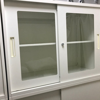 【引取限定】二段式キャビネット差し上げます。の画像