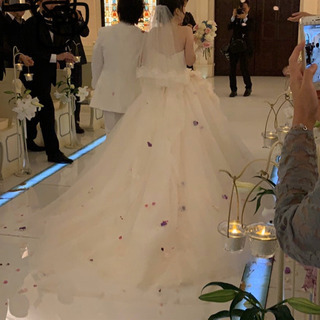 ウェディングドレスの画像