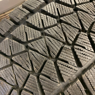 8〜9分山 265/70R16 4本ブリジストンDM-V1と1本だけ