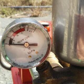 ロビン動力噴霧機 