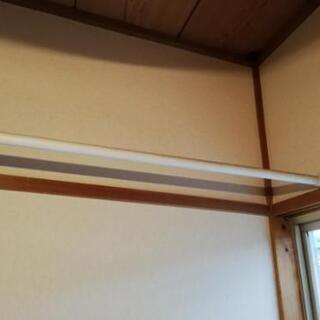 突っ張り棒の画像