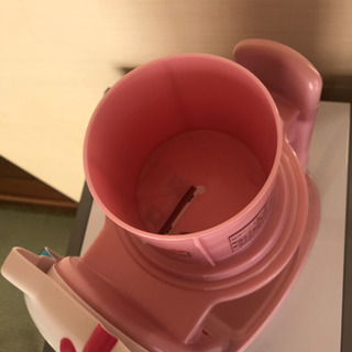 ★【お取引決定】ハローキティ電動氷かき機　かき氷機の画像