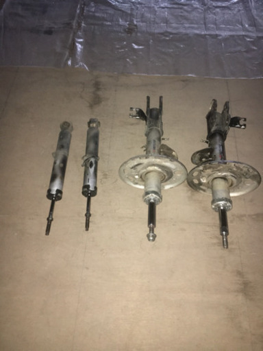 ニスモショック エルグランドMNE52