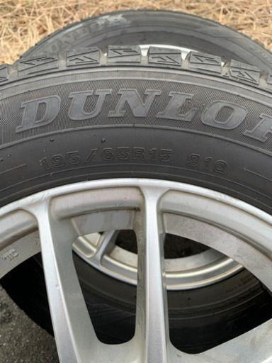 プリウスに最適　195/65R15 スタッドレスタイヤ　アルミホイールセット