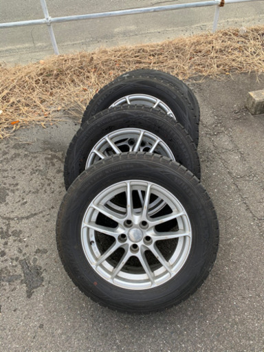 プリウスに最適　195/65R15 スタッドレスタイヤ　アルミホイールセット