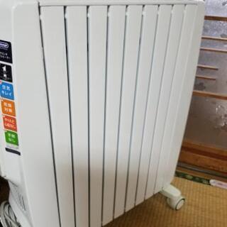 今話題の風が出ない暖房機デロンギ