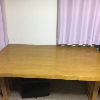 ダイニングテーブル