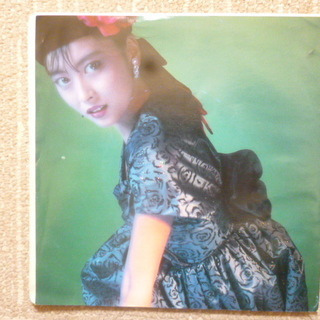 【「C」から始まる未来少女】シングルレコード　中山美穂　「キャッチ・ミー/BAD BOY」 ♪						の画像