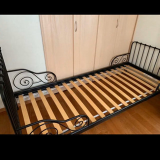 IKEA MINNEN 伸長式　ベッドの画像