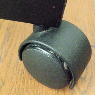 昇降式のキャスター付きチェア　デスクチェア　2の画像