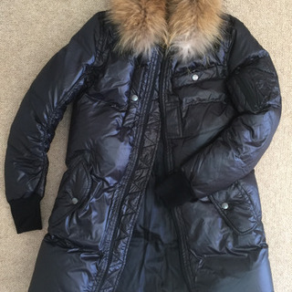 新品、軽くて暖かなお洒落ダウン❗　　　　　　　サイズ38　