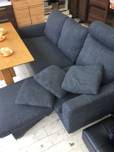 お買い上げありがとうございます。12/3東区和白   定価58,000   ファブリックコーナーソファ ヘッドレス、オットマン付き   合わせやすいダークグレー色