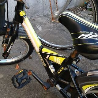 16インチ男の子用自転車の画像
