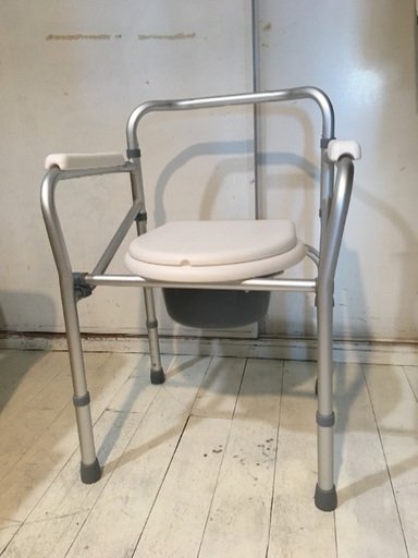 ポータブルトイレ