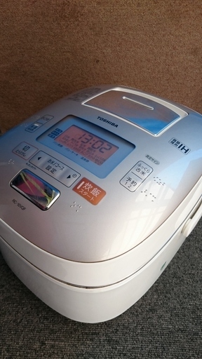 東芝(TOSHIBA) RC-10VQF 炊飯器 真空圧力 IH保温釜 ジャー 　5.5合炊き　2013年製