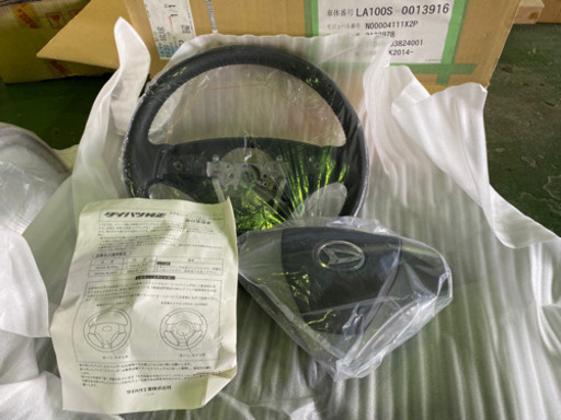 ムーヴカスタムLA100s ステアリングホイール