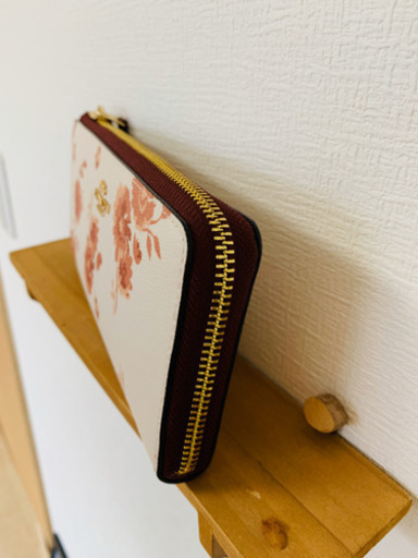 【新品・正規品】coach 花柄サイフ　レディース