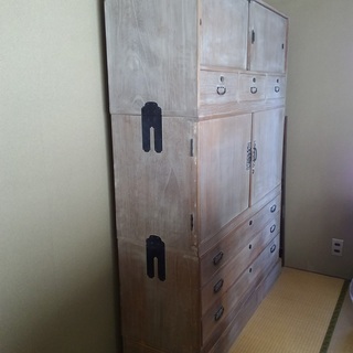 桐箪笥　(きりだんす)の画像