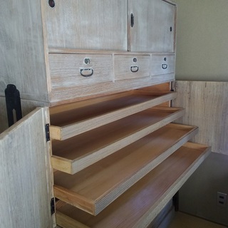 桐箪笥　(きりだんす)の画像