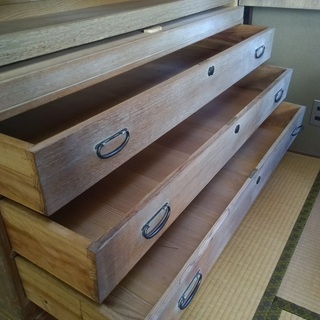 桐箪笥　(きりだんす)の画像