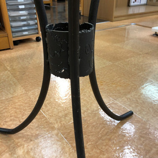 アンティークなコーヒーテーブルの画像