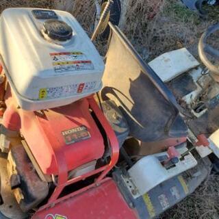 運搬機と草刈機