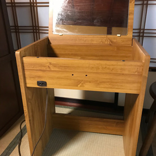 鏡ドレッサーの画像