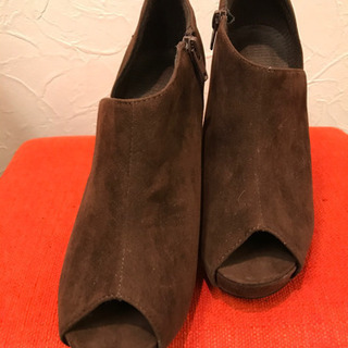 茶ブーティの画像