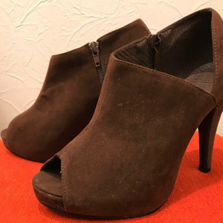 茶ブーティの画像