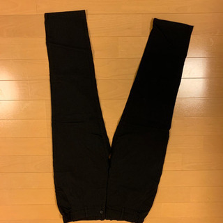 コムサイズム　黒パンツ