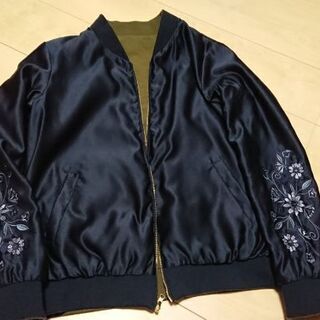 ☆グローブ☆ リバーシブルブルゾンの画像