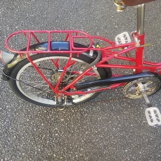 折り畳み自転車　20インチ　変速6段　オートライト　の画像