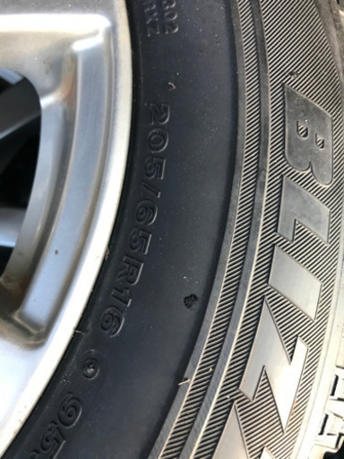 205/65/16 Bridgestone Blizak アルミホイール付きスタッドレスタイヤ★取り付け無料★