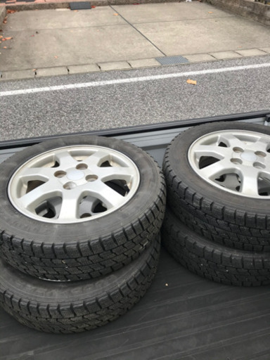 商談中❗️グッドイヤー　アイスナビゼア2  155/65-14.ダイハツ純正ホイールセット中古