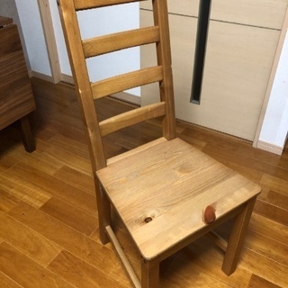 IKEAの椅子　全部で三脚