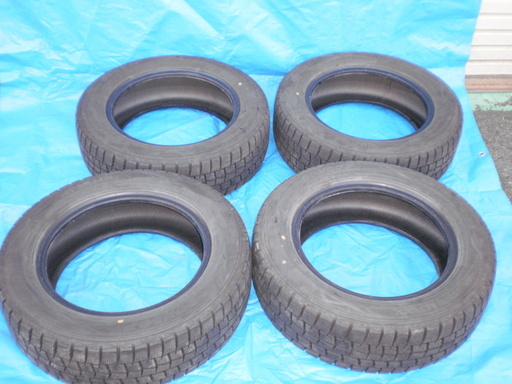 スタッドレスタイヤ  185/65R15 DUNLOP WINTERMAXX 2017年製