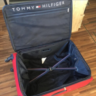トミー キャリーケース　トミーフィルガーのキャリーバッグの画像