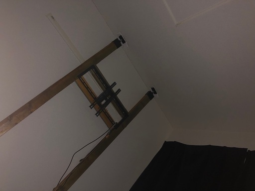 壁掛け　テレビ　賃貸