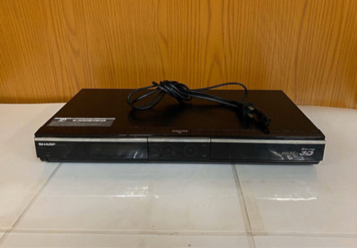 SHARP完動品2番組同時録画可能 3D ブルーレイディスクレコーダー BD-HDW75 2011年製 岡山発（802）AKARI